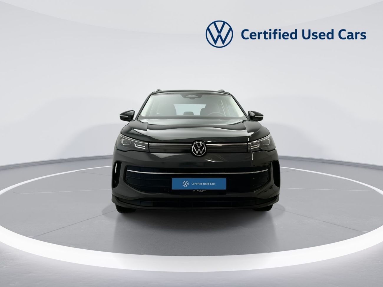 فولكس واجن تيجوان LIFE Tiguan Life 1.4L | Rear Camera | 3-Zone Climatronic | Ambient Lighting | Leather Steering Wheel | Di