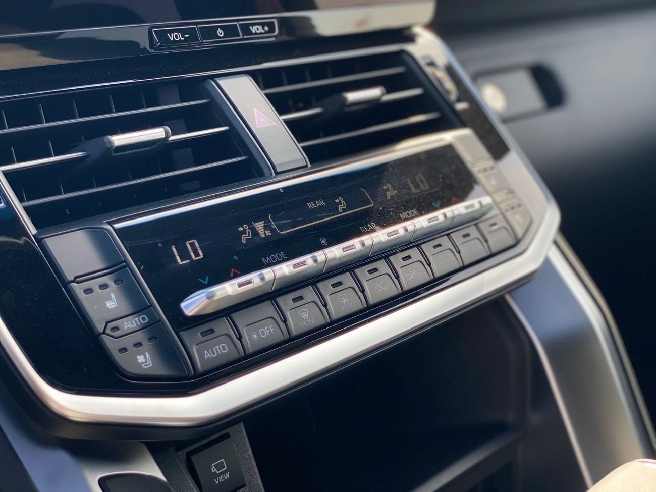 Toyota Land Cruiser VXR 3.5L Brand New mod 2025