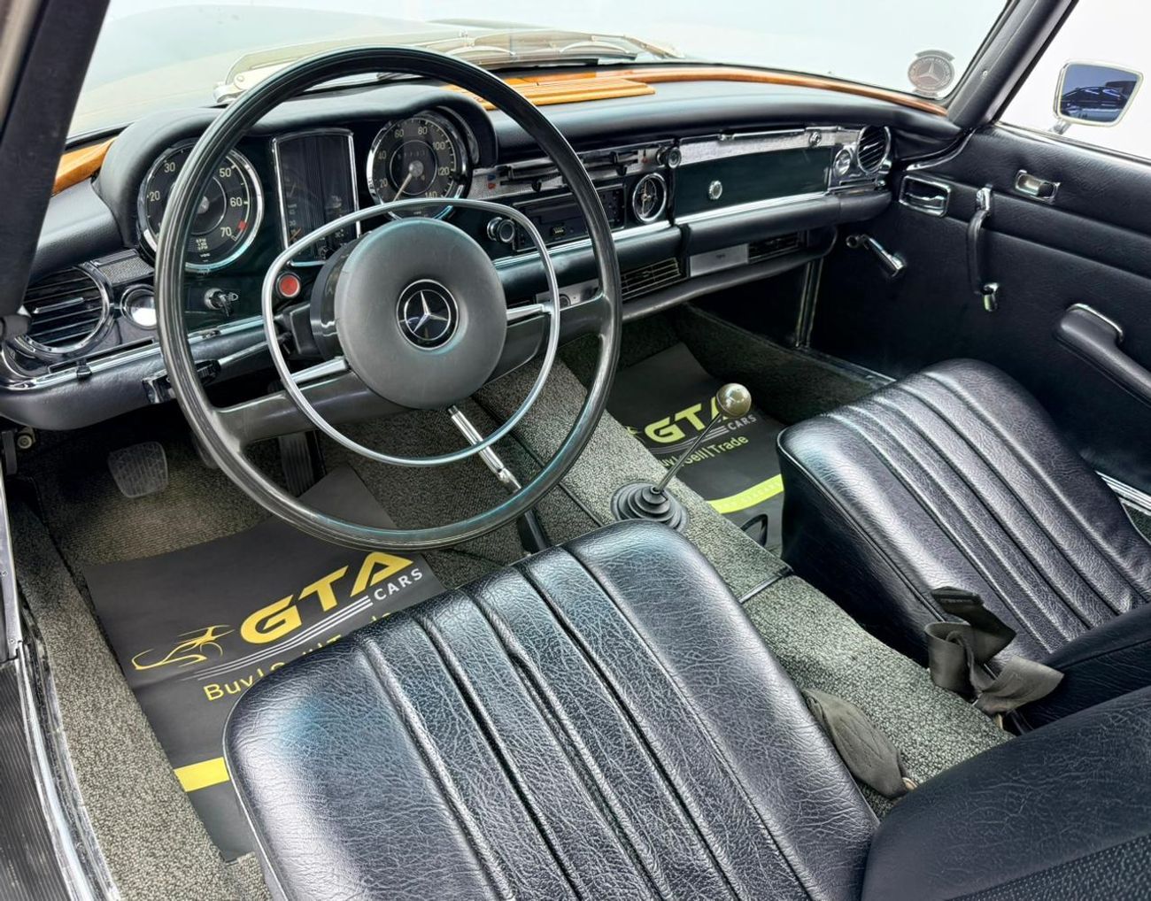 Mercedes Benz SL280 1970 Mercedes-Benz 280 SL Pagoda, Excellent Classic Condition, European Specifications