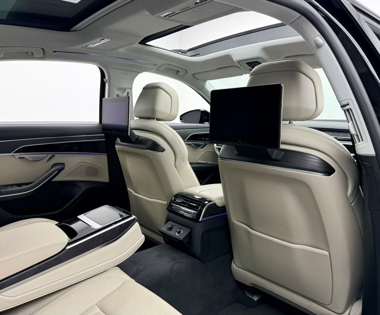 Audi A8 L 55 TFSI HIGH SPEC 2024 Audi A8 L S line Black Edition, Audi Warranty+Full Service History, GCC Specs.