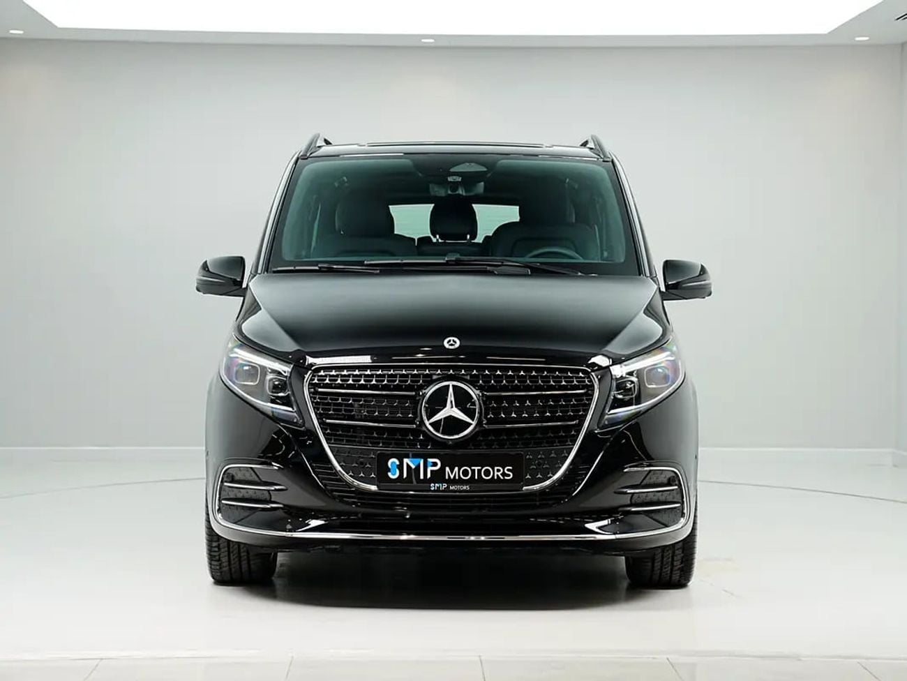 مرسيدس بنز V 300 AVANTGARDE Dealer WARRANTY | GCC SPECS | V300 AMG Line