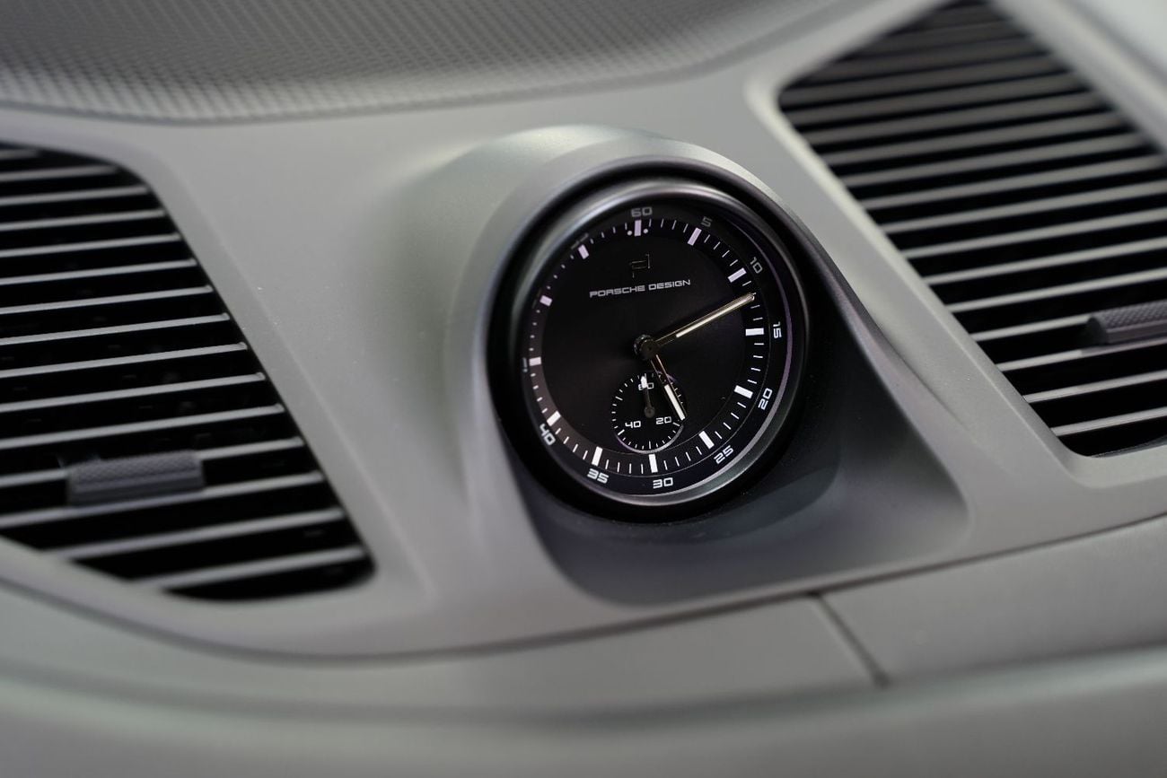 Porsche Cayenne GTS Coupe, Carbon Design Pack, Passenger Display, Burmester Audio, Dealer Warr!