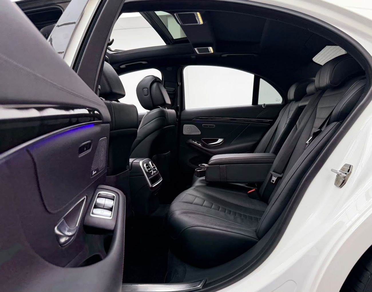 Mercedes Benz S450 AMG 2018 Mercedes Benz S450 AMG, Service History, Fully Loaded, Excellent Condition, Japanese