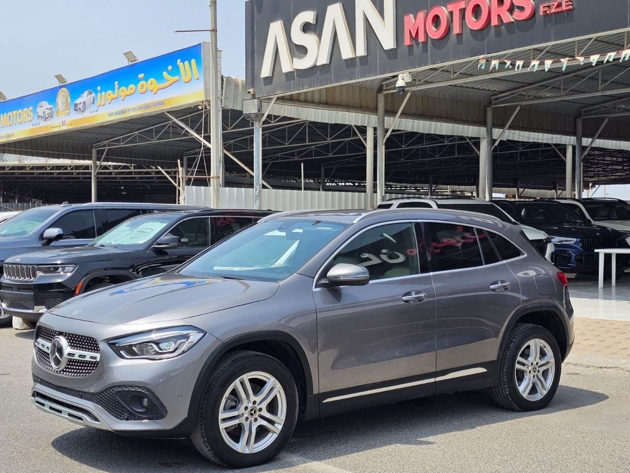 Mercedes Benz GLA250 STANDARD