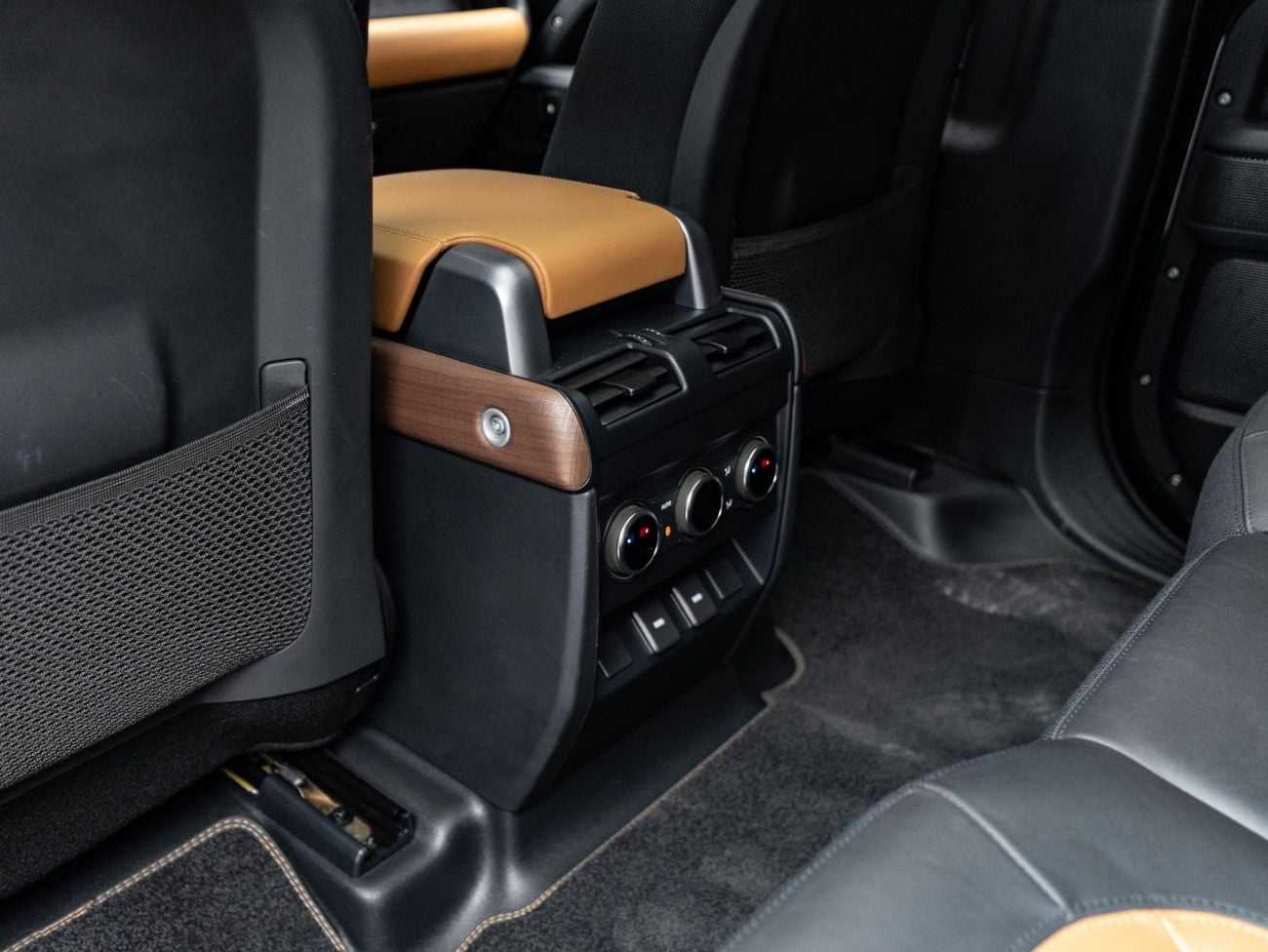 Land Rover Defender 110 X P400