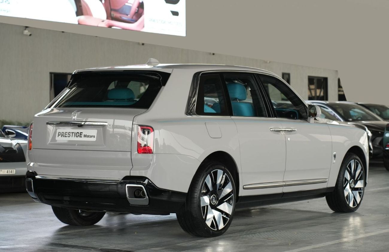 Rolls Royce Cullinan SILVER BADGE