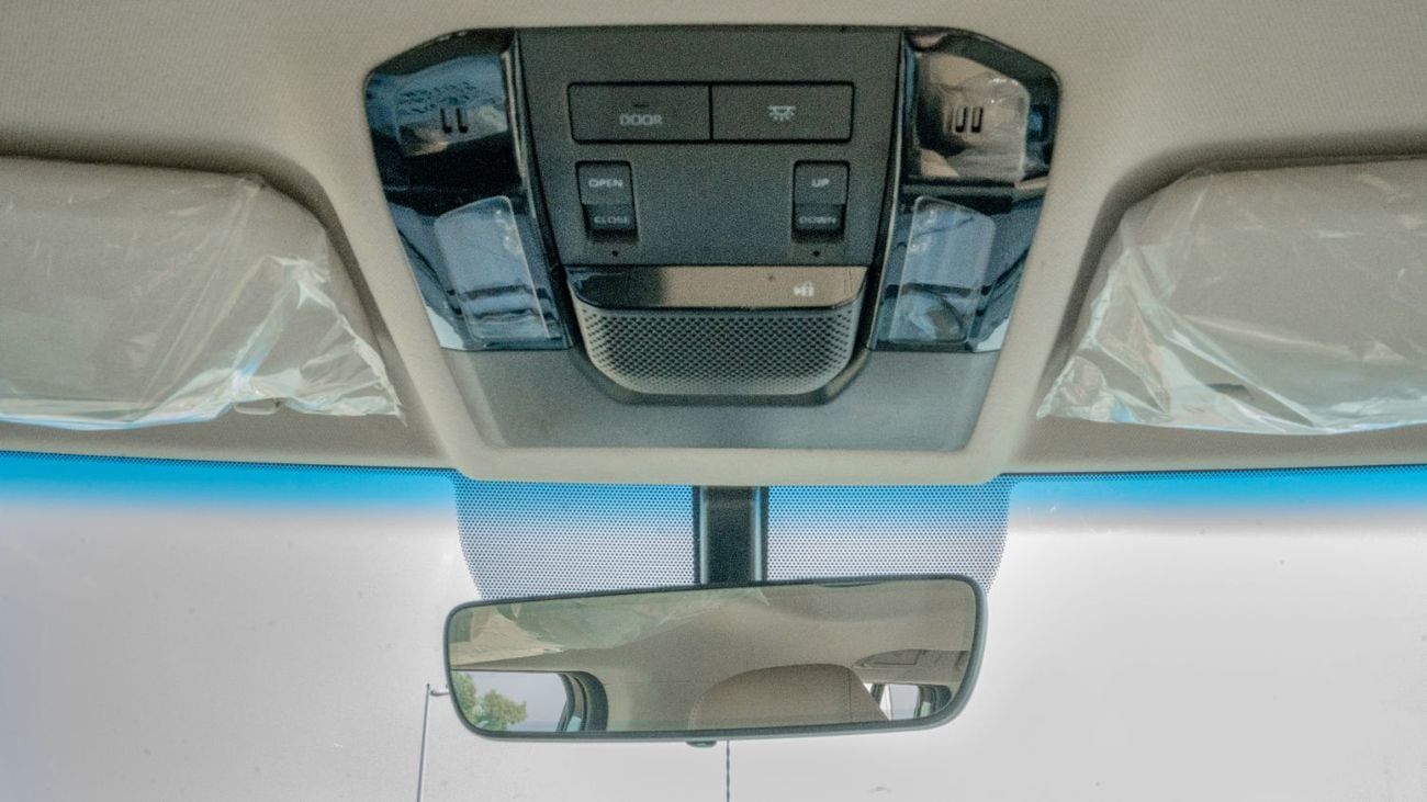 Toyota Prado VXR 2026 Toyota Land Cruiser Prado 2.8L AT Diesel (White-Beige)