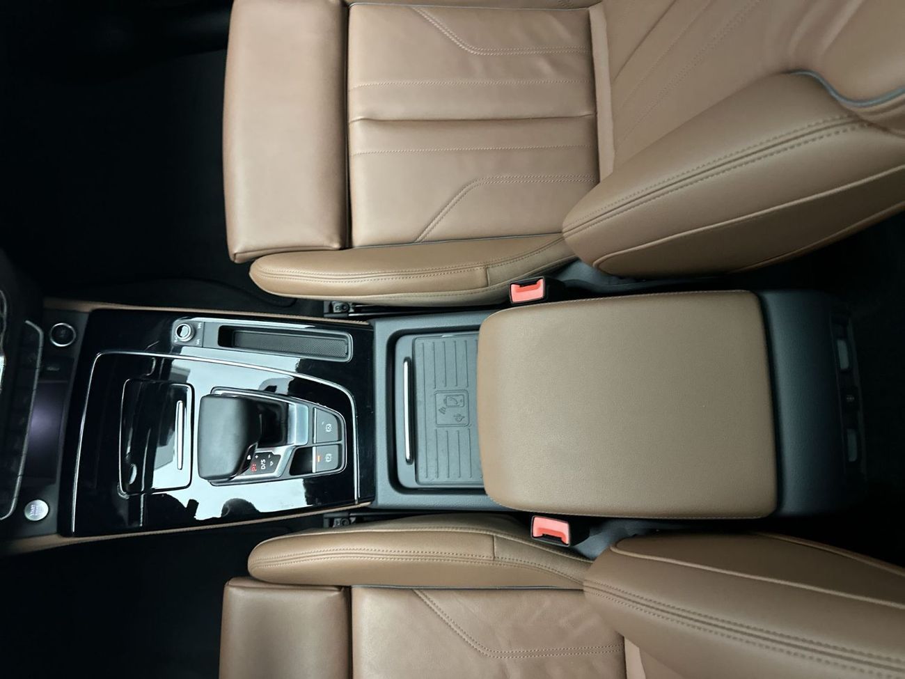 أودي Q5 45 TFSI S-LINE quattro 249hp (Ref# 89770)