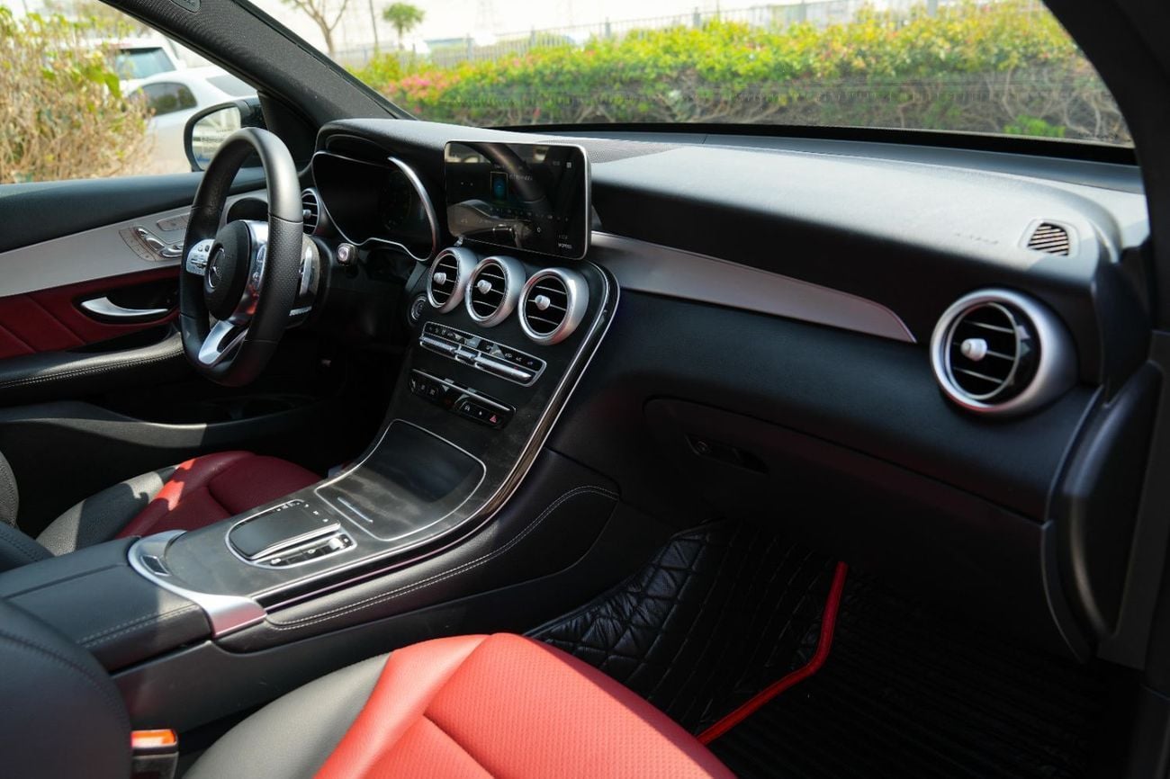 مرسيدس بنز GLC 300 AMG 2.0L