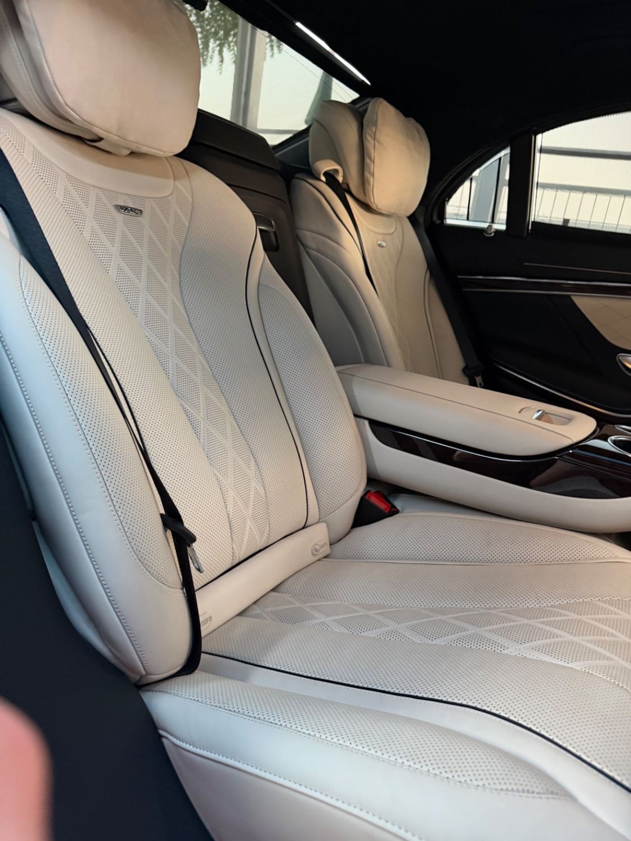 Mercedes Benz S600 LWB V12