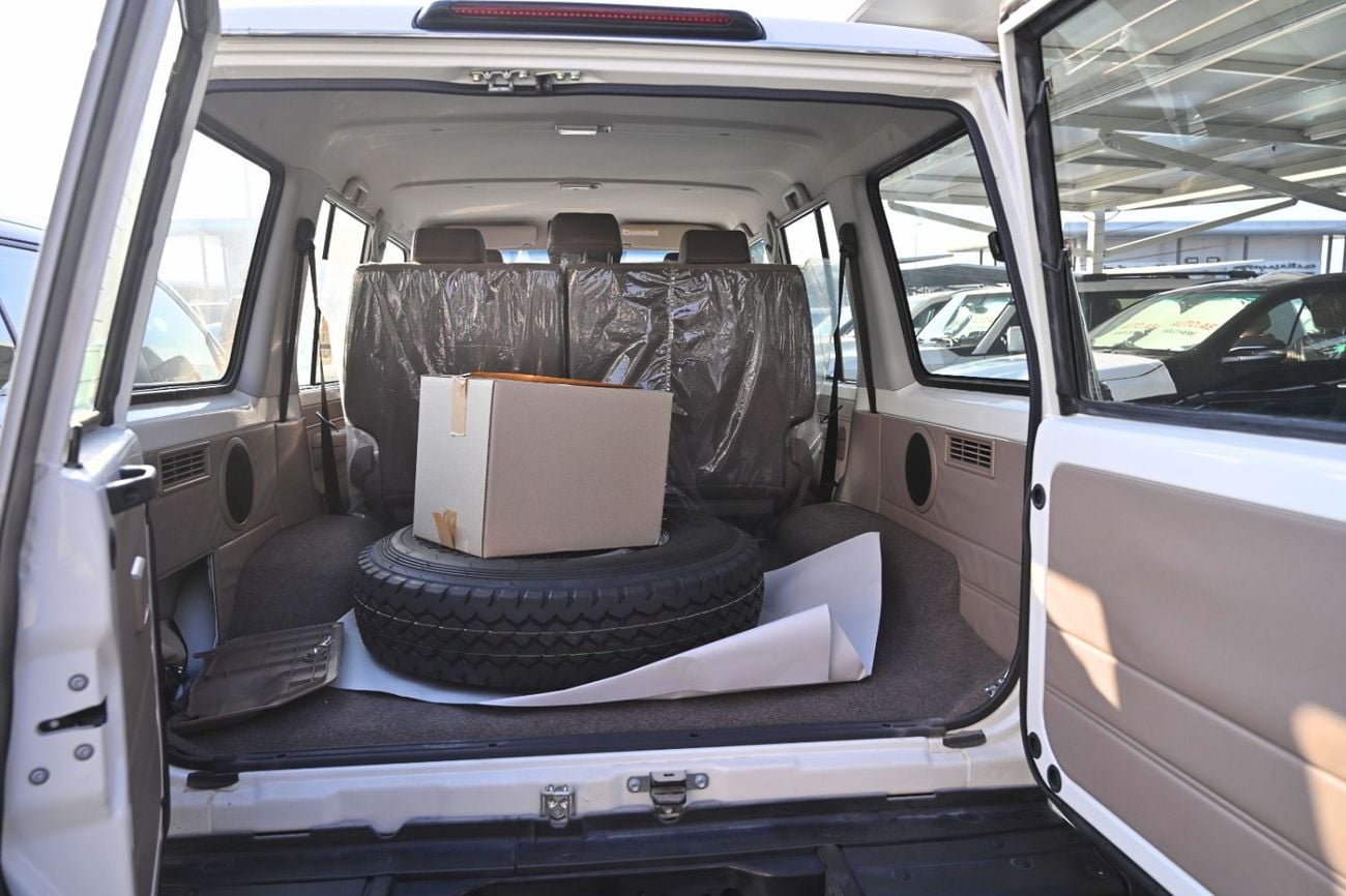 Toyota Land Cruiser 70 LC76 2.8L Manual Diesel