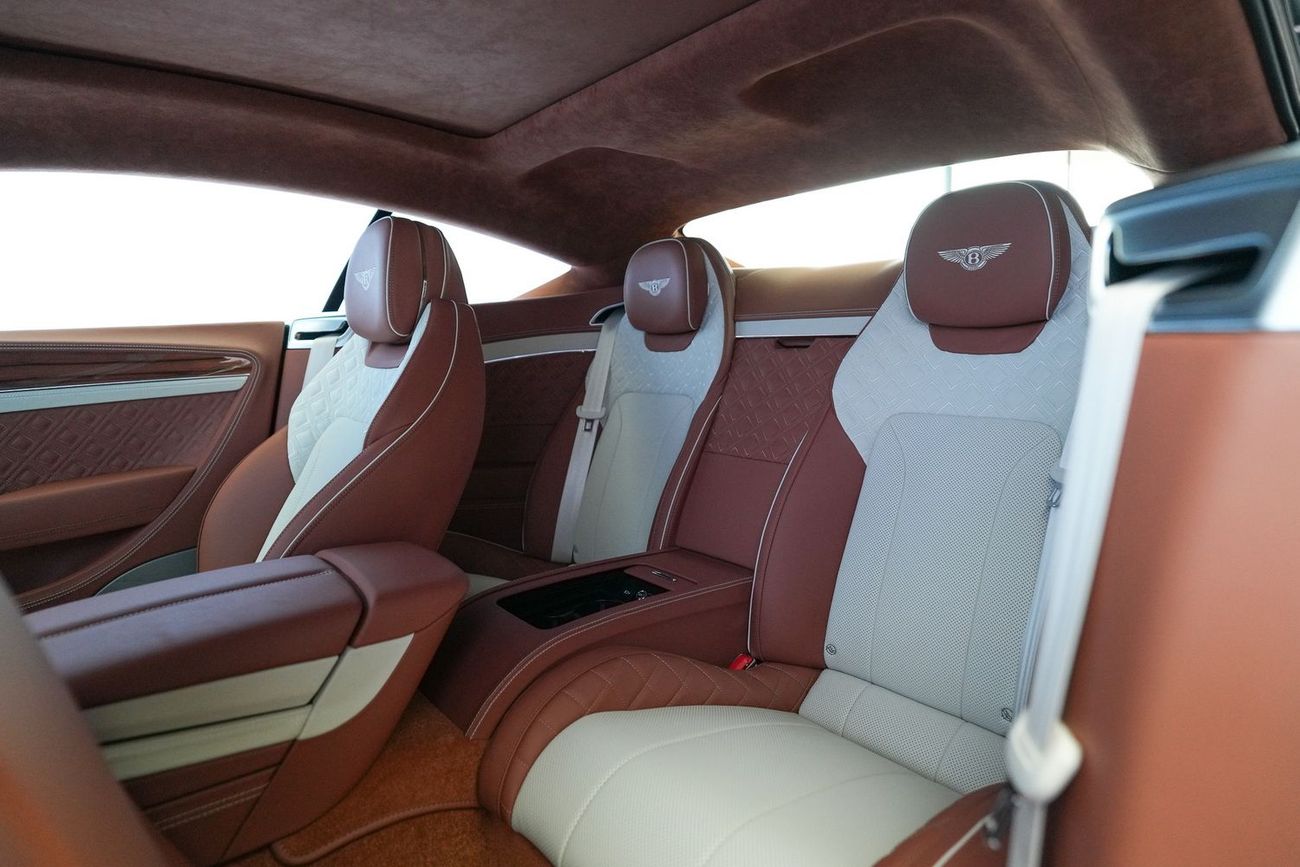 بنتلي كونتيننتال جي تي STANDARD 4.0T V8