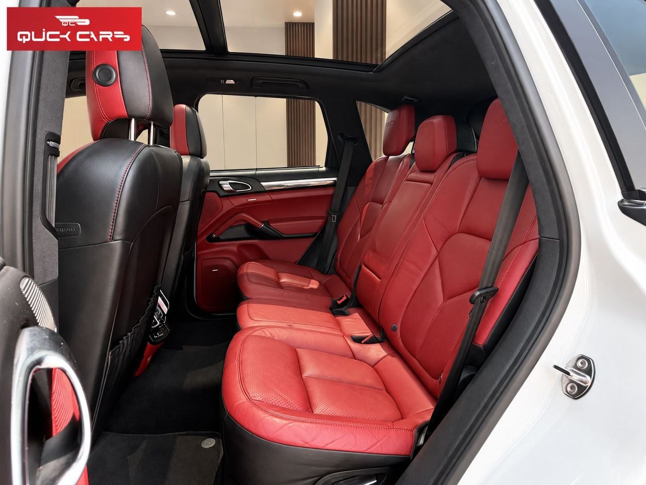 Porsche Cayenne GTS 2016 Porsche Cayenne GTS | White on Red | 169,981 km | GCC