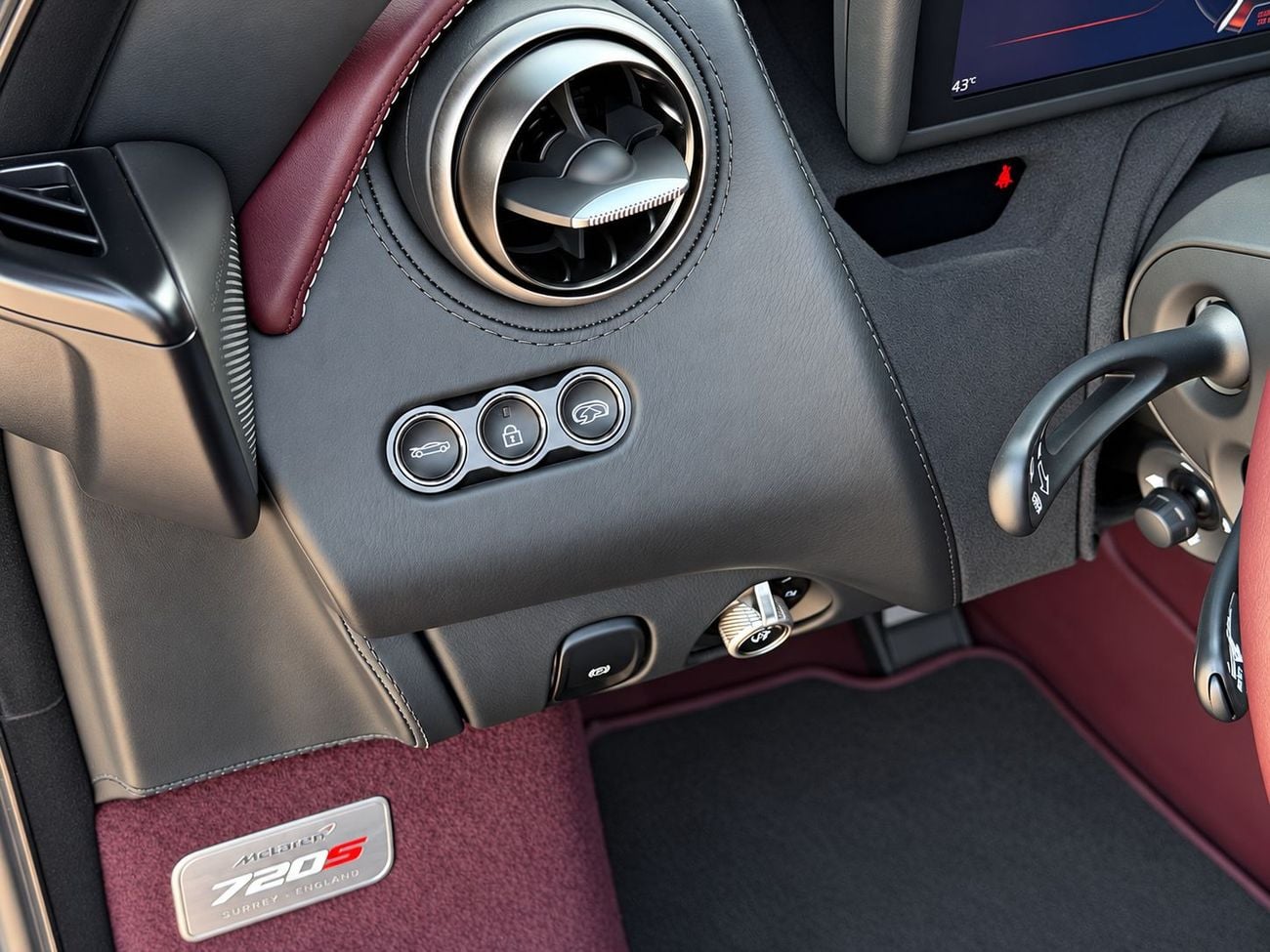 مكلارين 720S LUXURY
