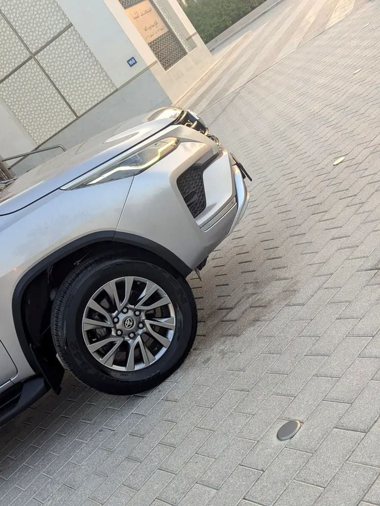Toyota Fortuner VXR GCC specs interior and Exterior Excellent Condition V6 4.0L