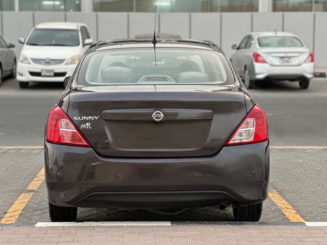 Nissan Sunny SV