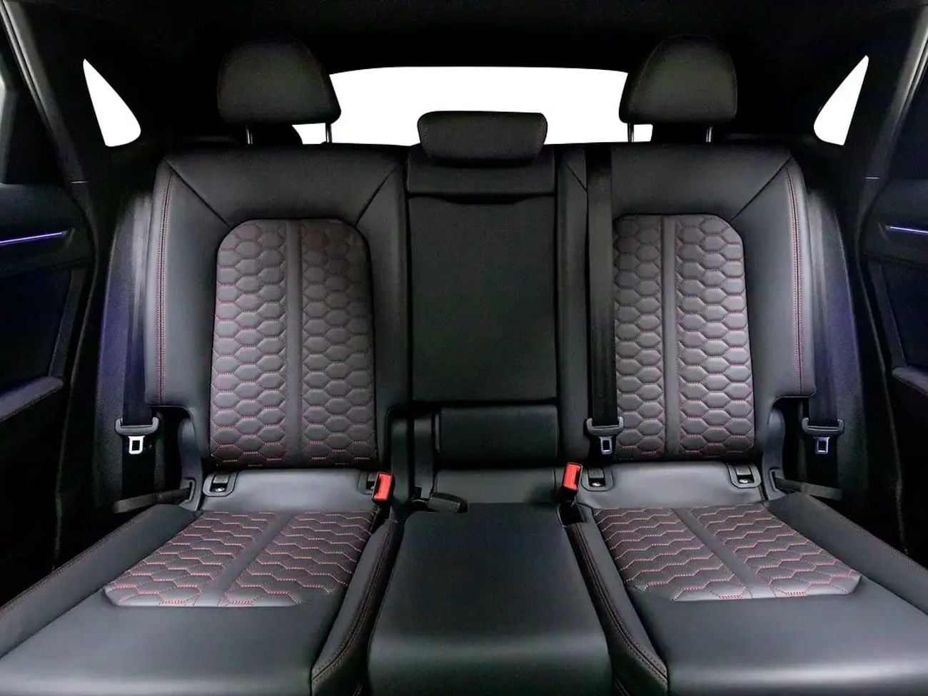 Audi RSQ3 GCC Spec | Dealer Warranty and Service Contract