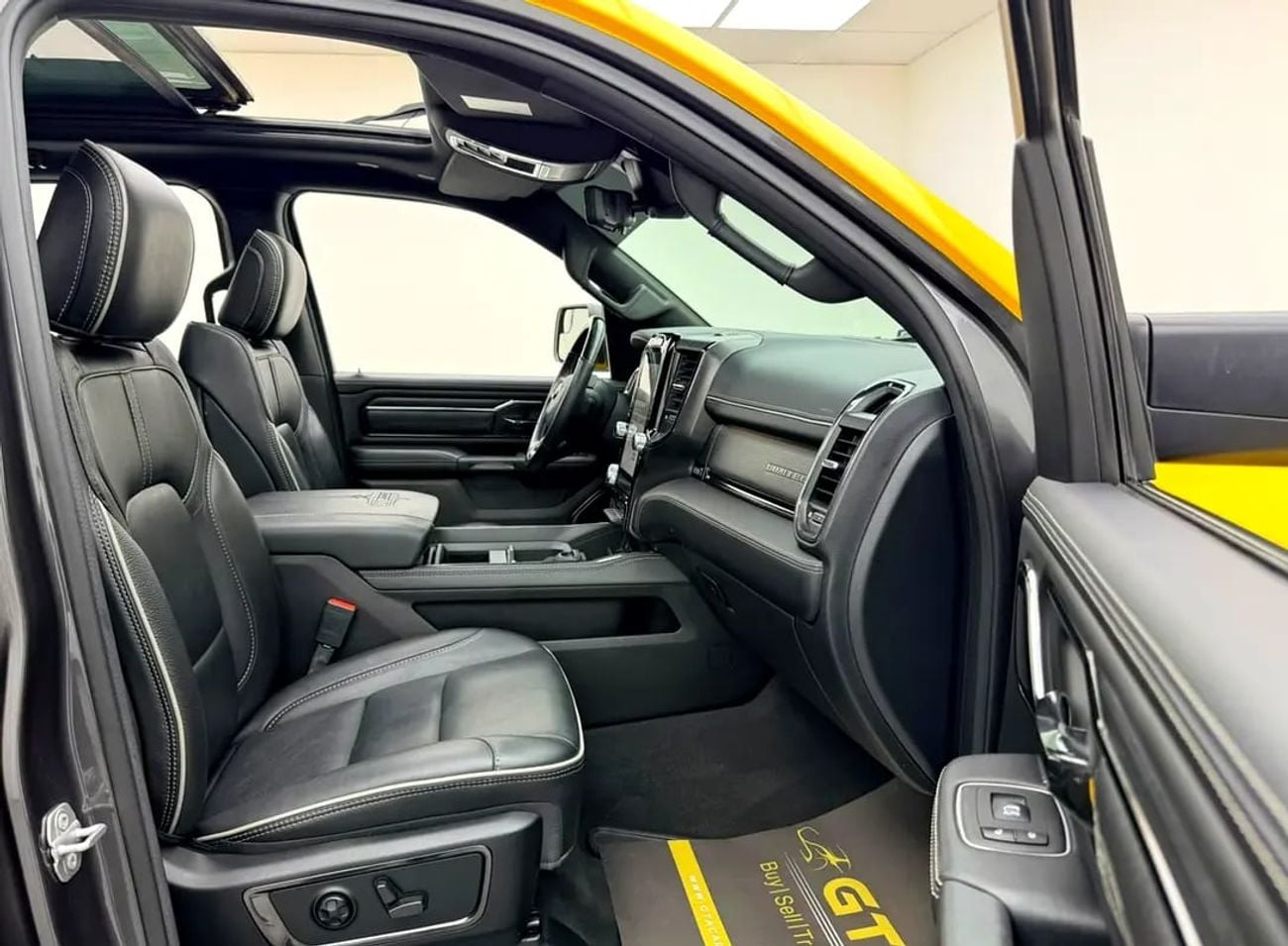 RAM 1500 Limited, Warranty + Service Pack, Full Service History, Fully Loaded. GCC