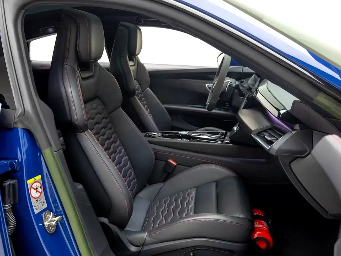 Audi e-tron GT quattro | GCC Spec | Dealer Warranty and Service Contract