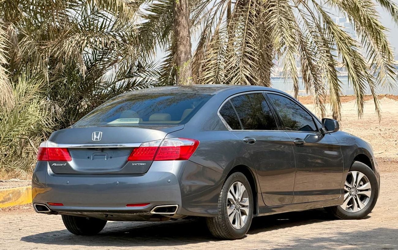 هوندا أكورد EX 2.4 لتر، خليجي، خالٍ من الحوادث