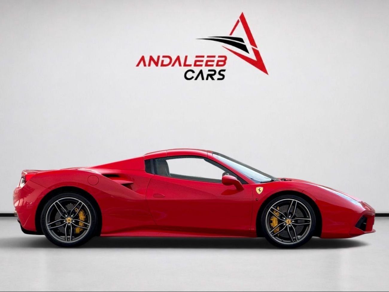 Ferrari 488 Spider Spider FERRARI 488 SPIDER | 670 HP V8 | FULL AL TAYER SERVICE HISTORY | 2017 GCC