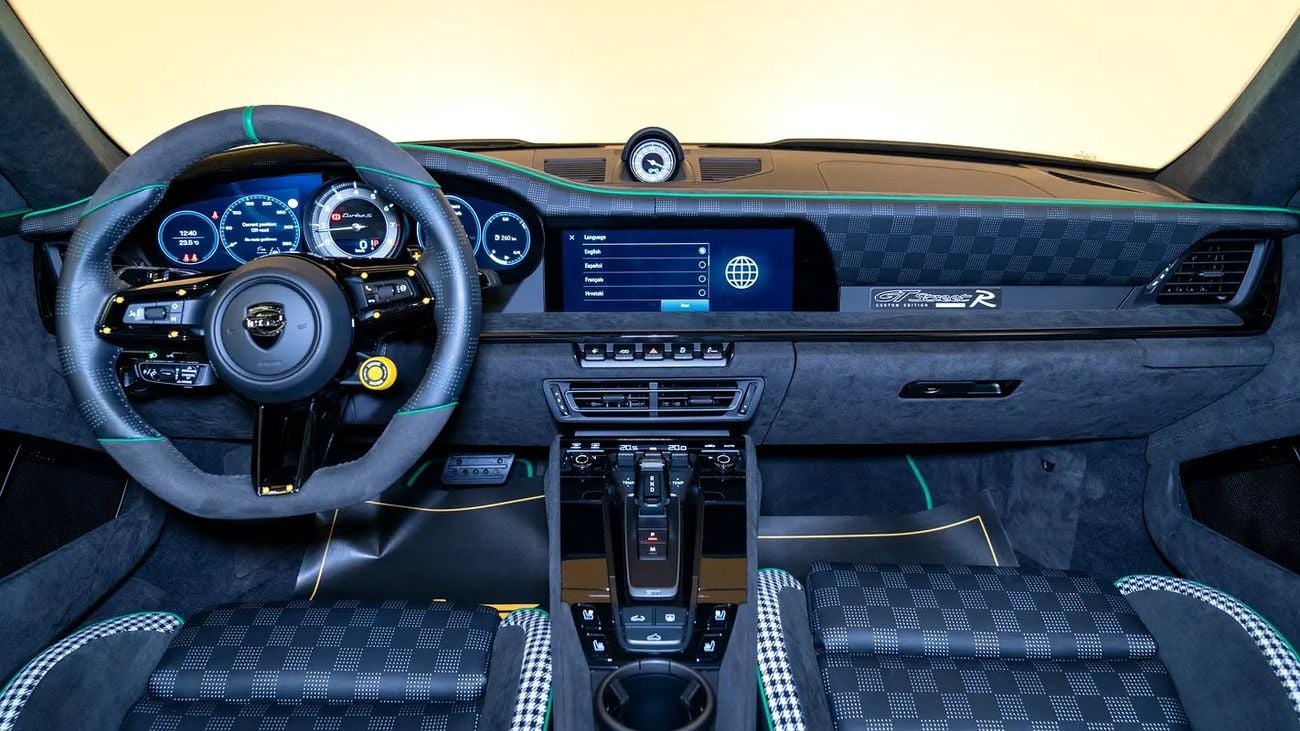 Porsche 911 TURBO S 992 Turbo S GT Street R / Techart Edition No : 51 - 87 / European