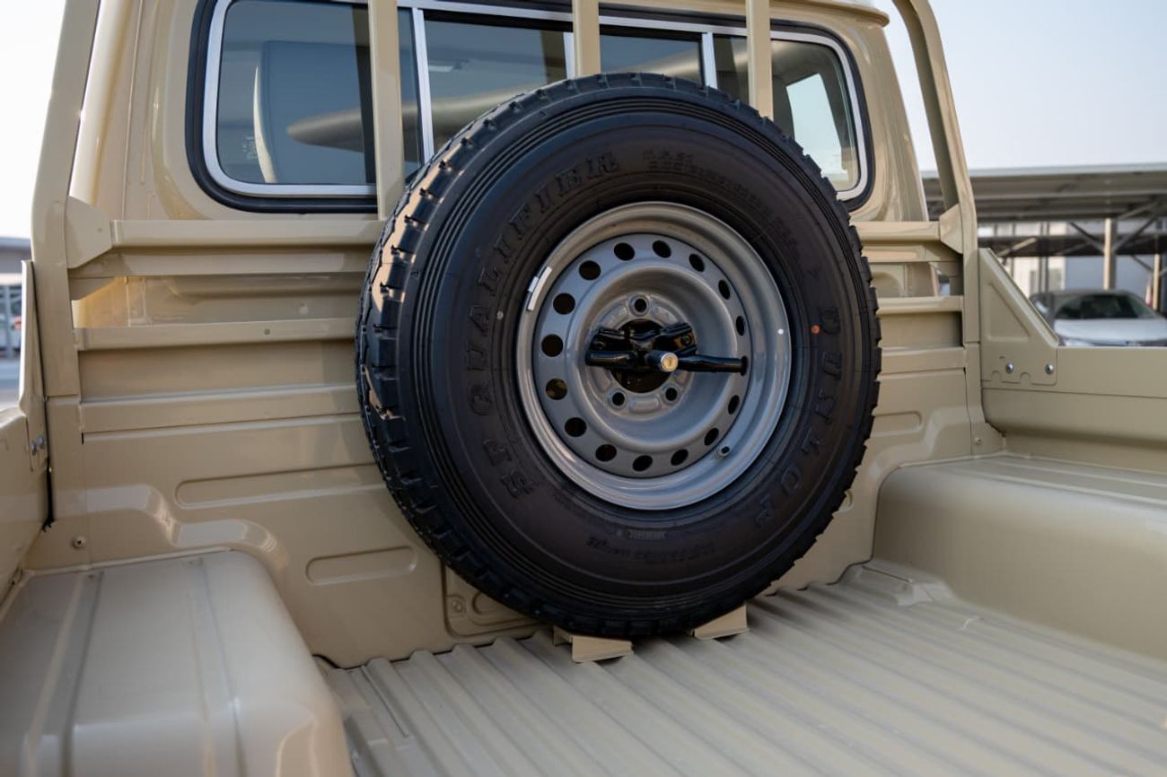 Toyota Land Cruiser Pickup 70 Standard 4.0L V6 ~ Petrol ~ Automatic