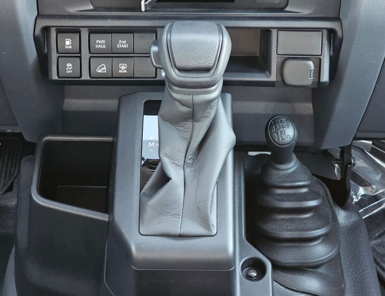 Toyota Land Cruiser 70 TOYOTA LANDCRUISER LC78 HARDTOP 3DOOR || 2.8L DIESEL A/T 4WD | DUAL TANK | MANUAL WINDOW (CODE #78AA