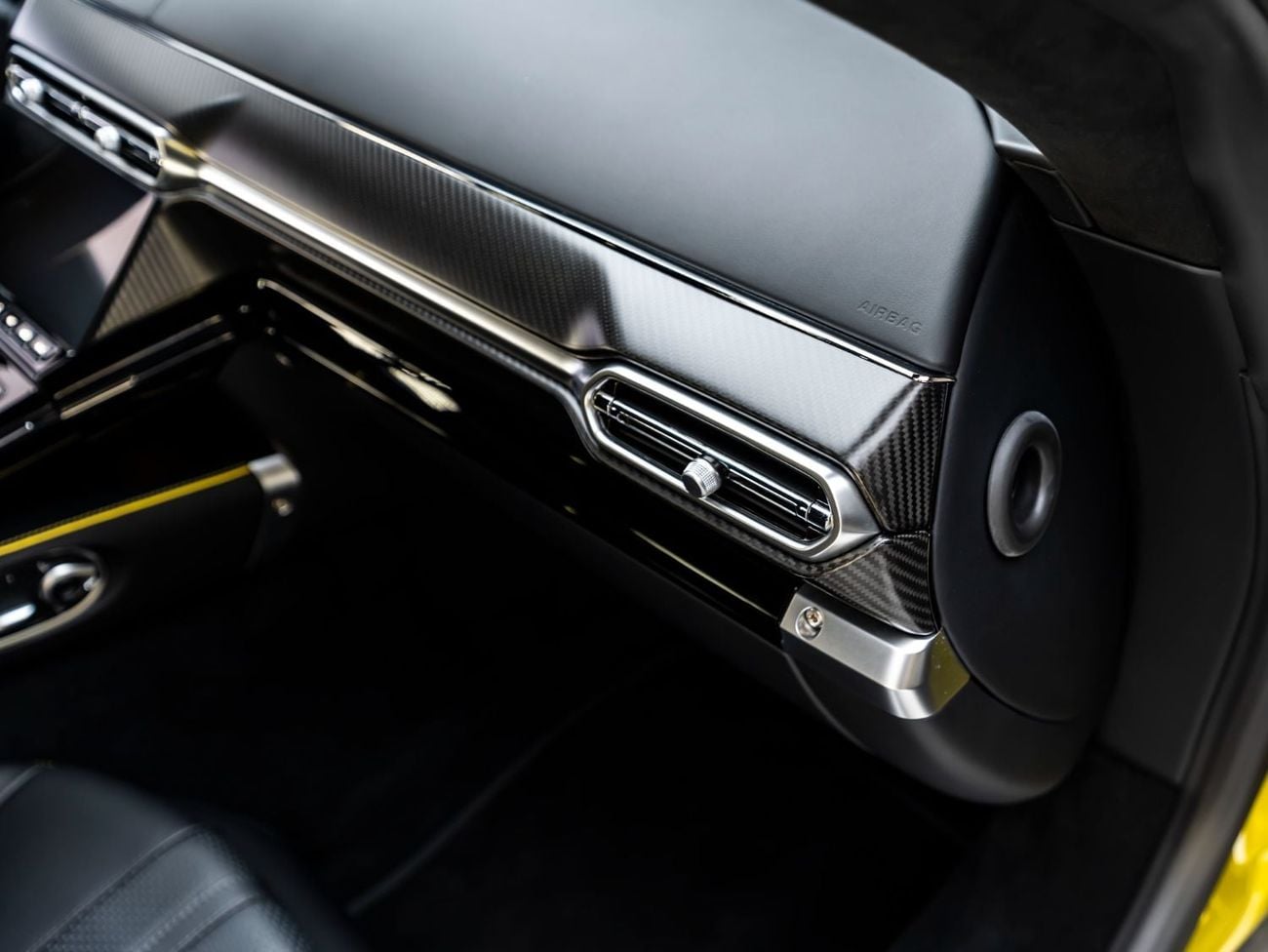 Aston Martin Vantage STANDARD BUY NOW, PAY 2027 | THE BLACKLINE STANDARD | Aston Martin Warranty + Service, GCC, Low KMs