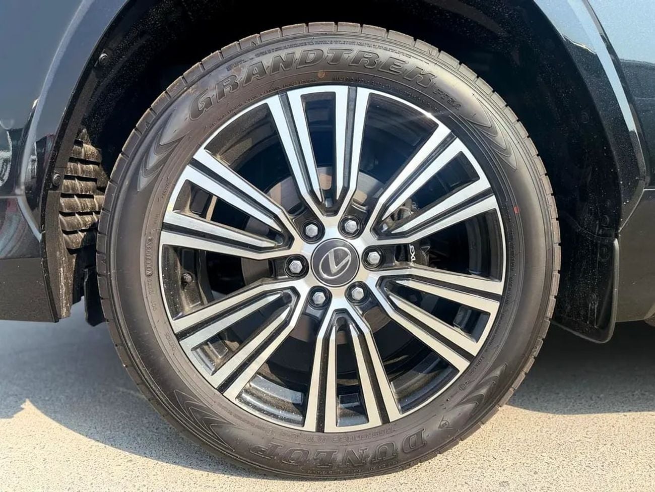 Lexus LX700h SIGNATURE | GCC Specs | Brand Hybrid Luxury SUV