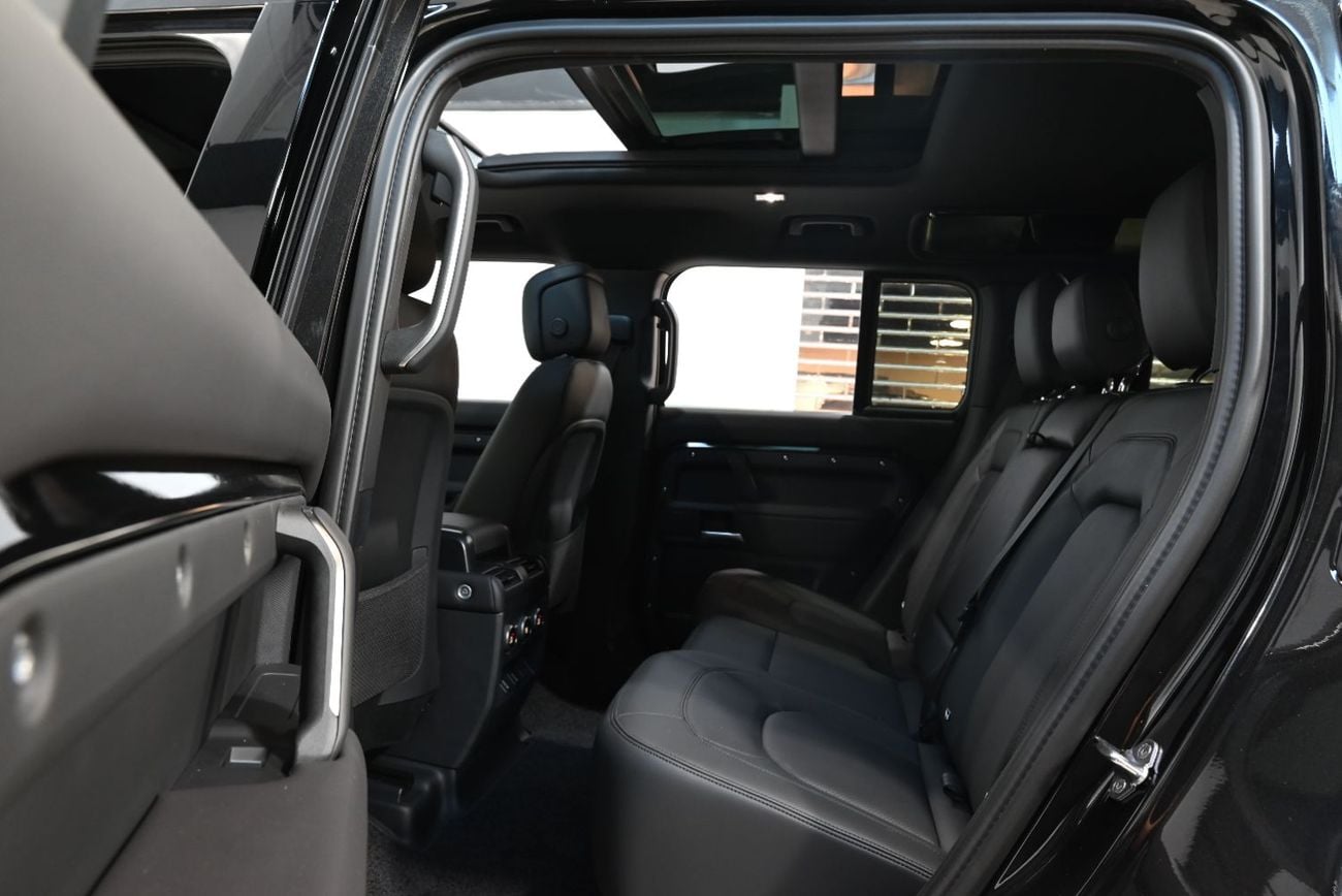 Land Rover Defender 110 X-DYNAMIC HSE P400 2026 Land Rover Defender 110 X-Dynamic HSE P400, 5 Years Land Rover Warranty, Brand New*, GCC