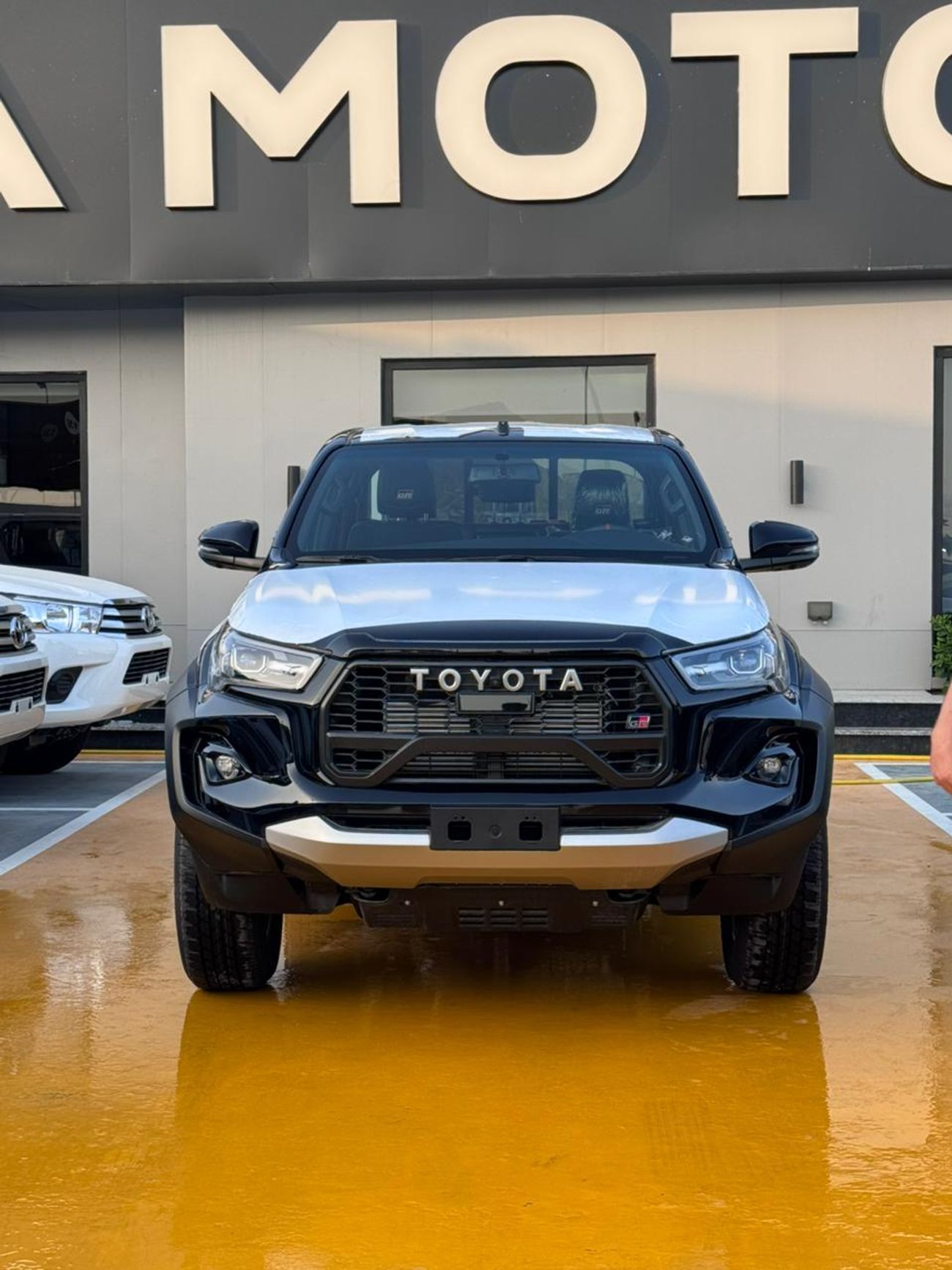 تويوتا هيلوكس TOYOTA HILUX