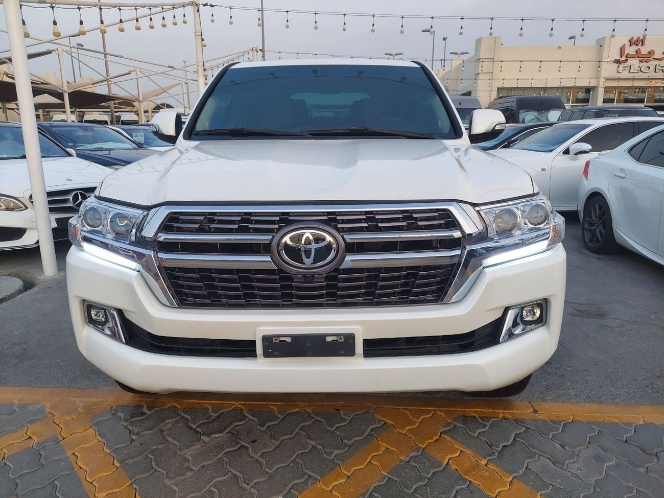 تويوتا لاند كروزر VXR