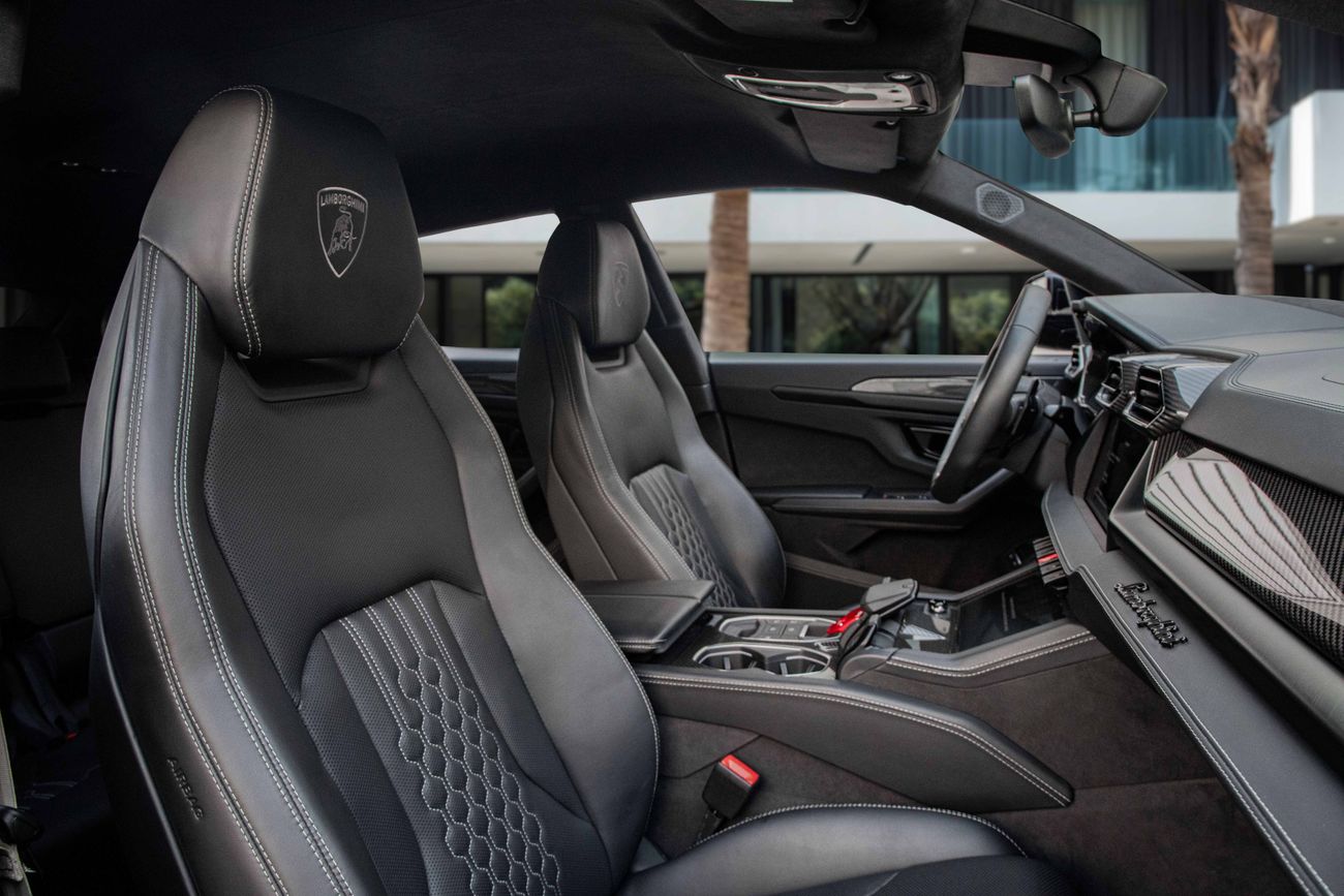Lamborghini Urus SE Urus SE | 23,500 P.M | 0% Downpayment | UNDER WARRANTY