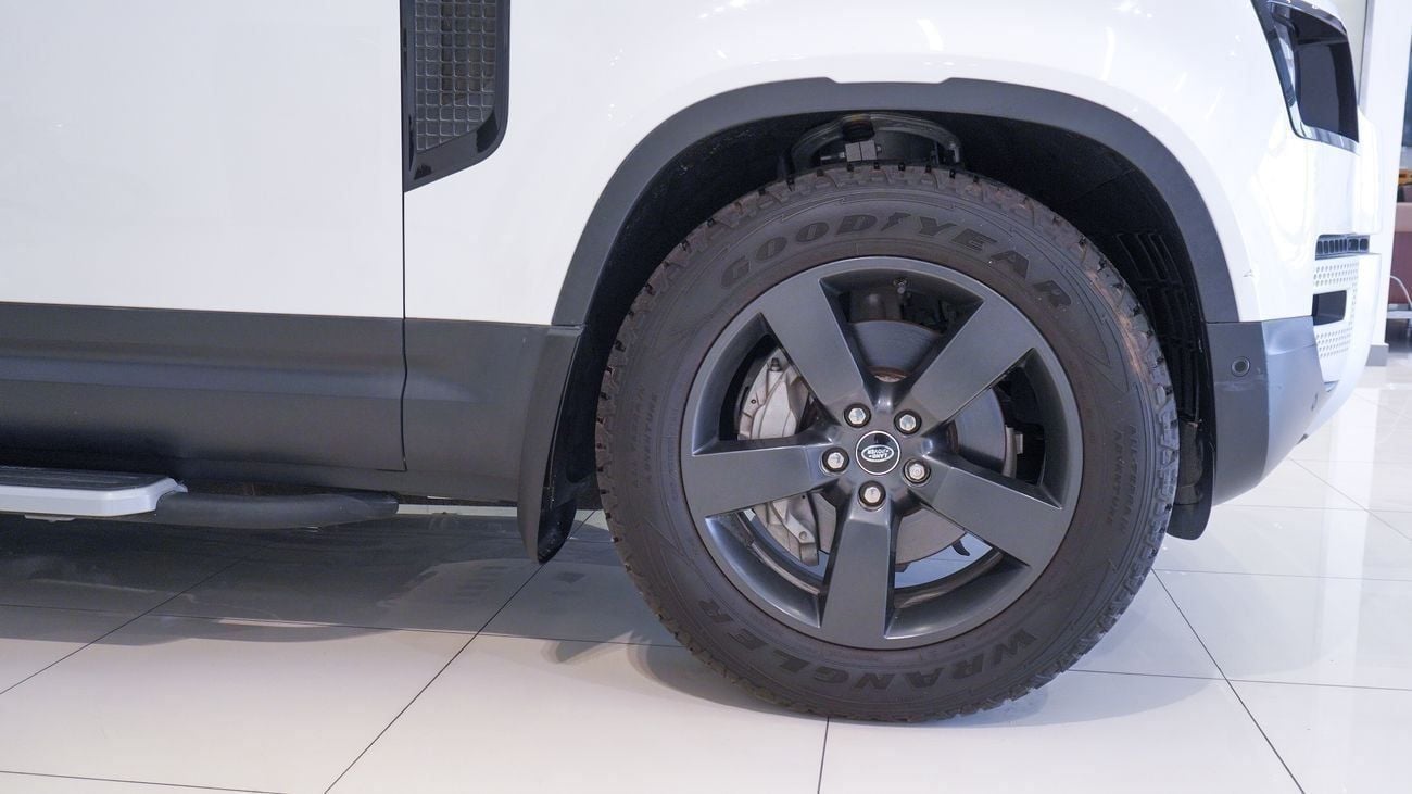 Land Rover Defender P400 110 HSE 3.0L (5 Seater)