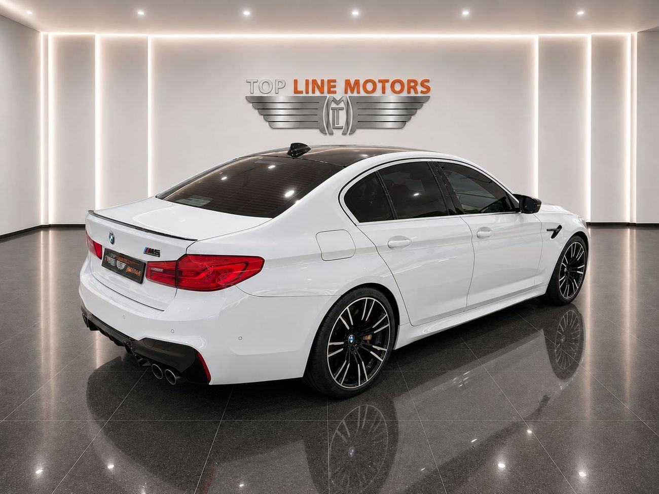 BMW M5 COMPETITION PACK