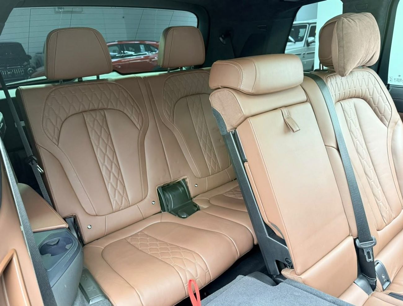 بي أم دبليو X7 40i M SPORT بي إم دبليو X7 xDrive40i M-Sport موديل 2020، مع ضمان، وسجل صيانة كامل لدى بي إم دبليو، 7 مقاعد، كامل