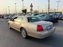 Lincoln Town Car SIGNATURE Accept a special price for a top-of-the-line model in excellent condition.