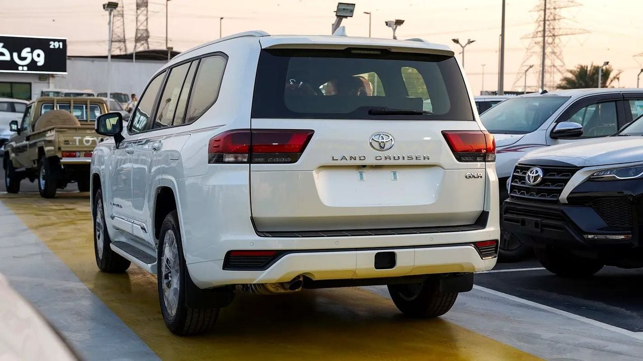 Toyota Land Cruiser GXR 4.0L WITH RADAR GCC Specs