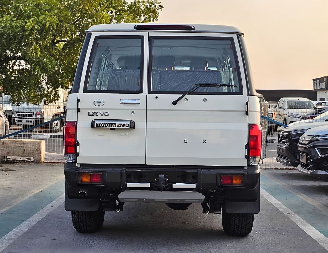 Toyota Land Cruiser 70 HARDTOP LC76 LXA 5 DOOR || 4.0L PETROL M/T | REAR CAMERA | PWR WINDOWS | SNORKEL (CODE # 76MM)