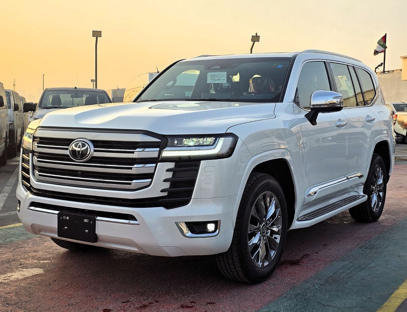 Toyota Land Cruiser VXR Toyota Landcruiser VXR 3.5L A/T T.T AWD with radar and Comprosser GCC White Color 2026 Model
