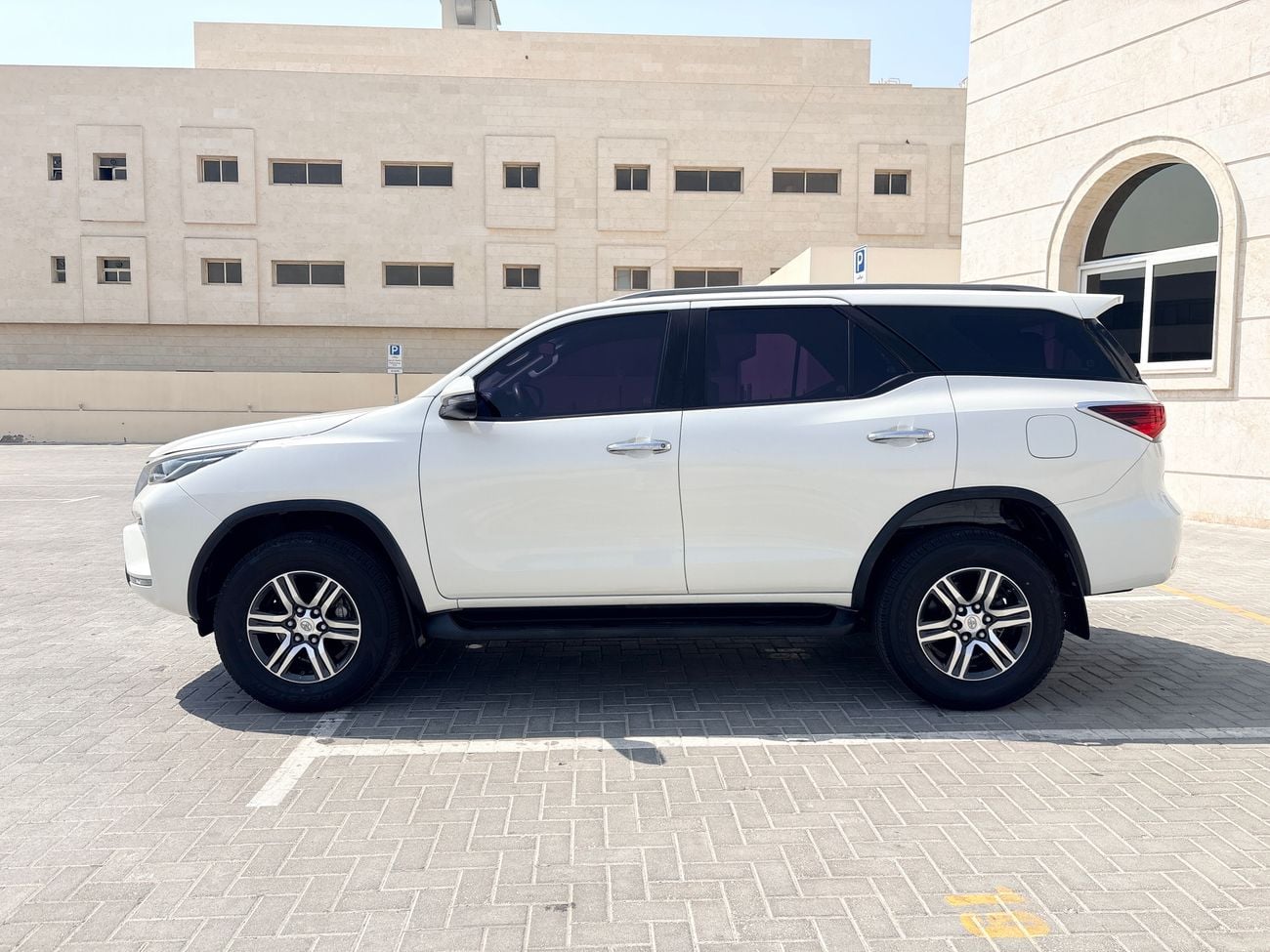 Toyota Fortuner GX2
