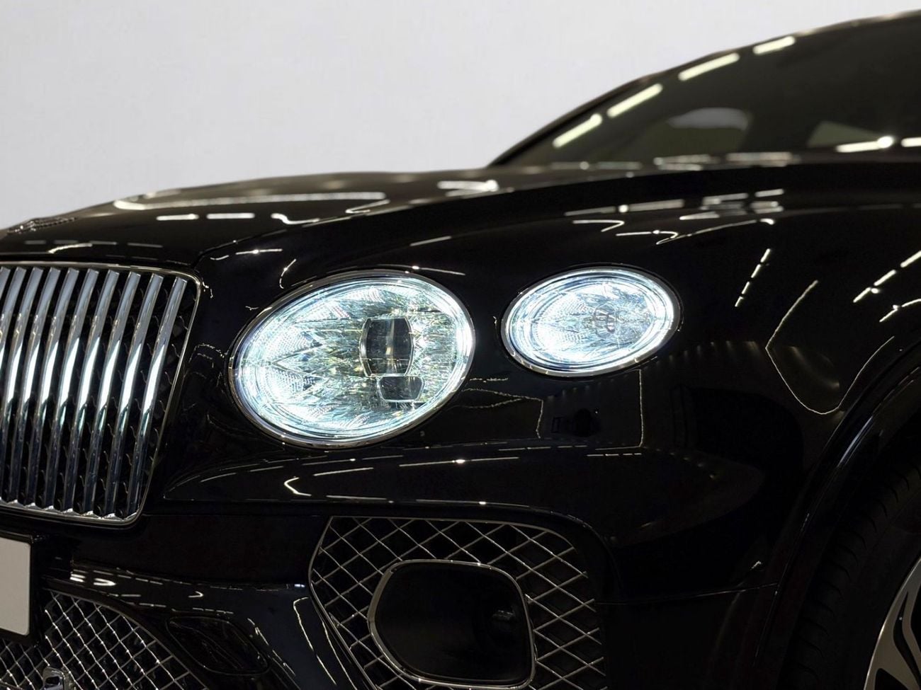 Bentley Bentayga AZURE AED 11,660 P.M | 0% DOWN PAYMENT | BENTLEY BENTAYGA AZURE FIRST EDITION | 4.0L V8 | FULL AGENCY SERV