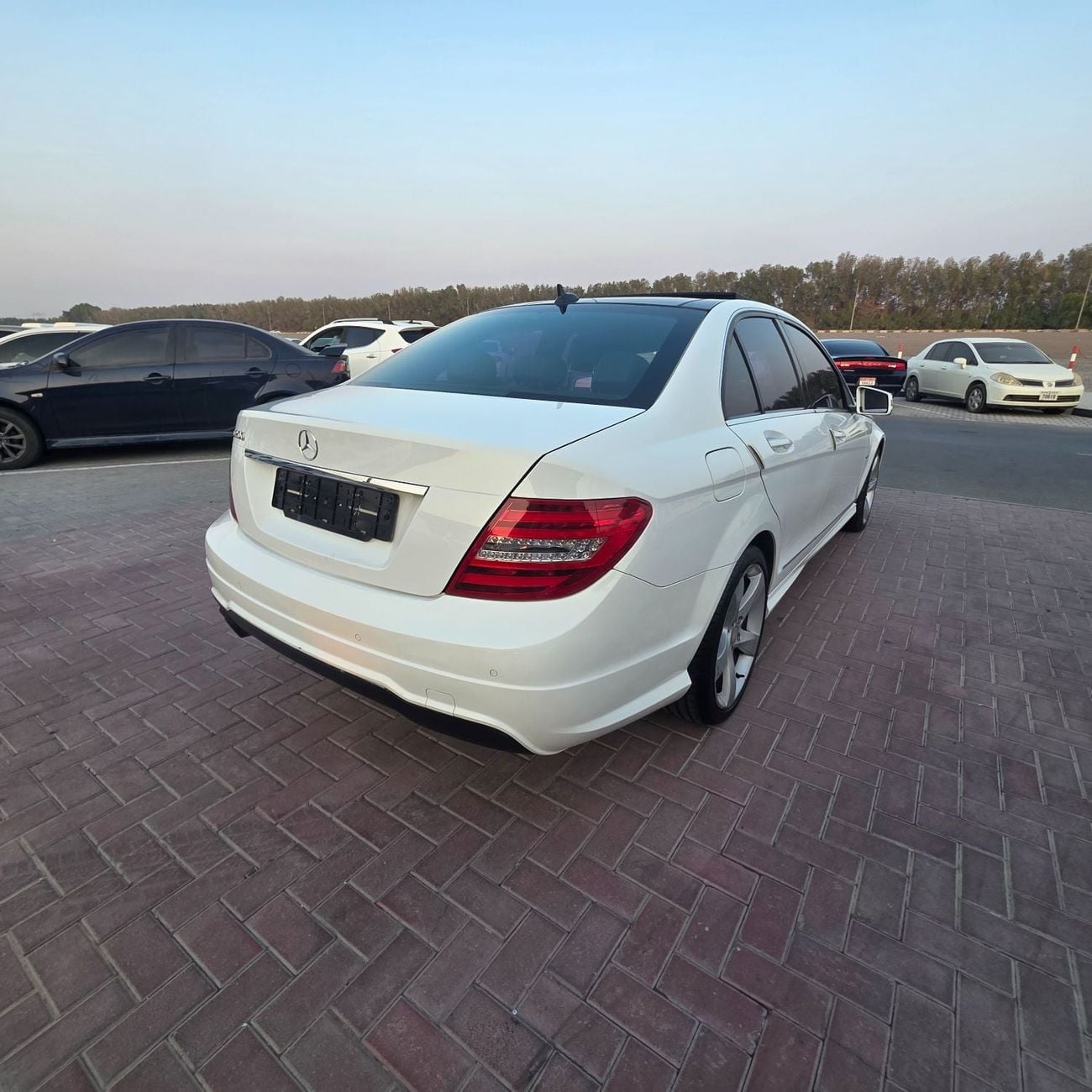 مرسيدس بنز C 200 AVANTGARDE SPORTS
