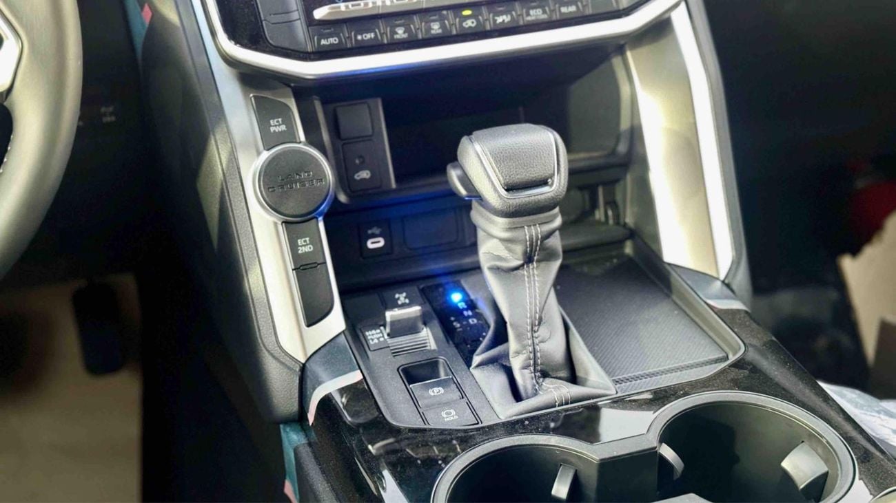 Toyota Land Cruiser GXR BASIC BLACK INTERIOR 2025