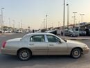 Lincoln Town Car SIGNATURE Accept a special price for a top-of-the-line model in excellent condition.