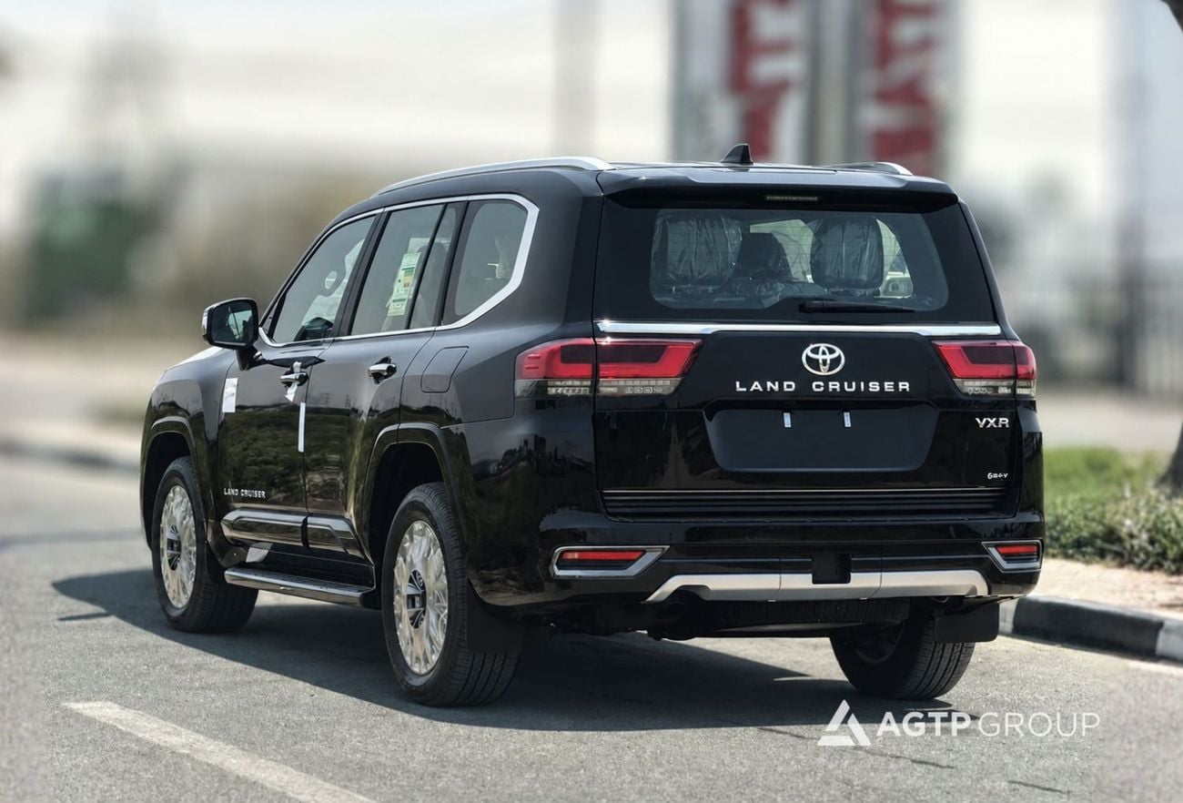 تويوتا لاند كروزر VXR محرك هجين V6 سعة 3.5 لتر موديل 2026 | دفع رباعي | نظام صوت JBL | شاشة عرض رأسية | كاميرا 360 درجة |
