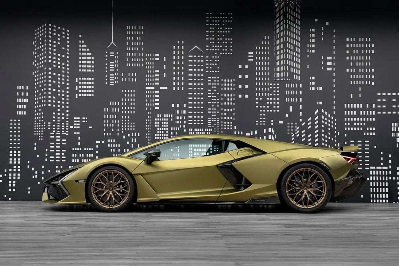 Lamborghini Revuelto