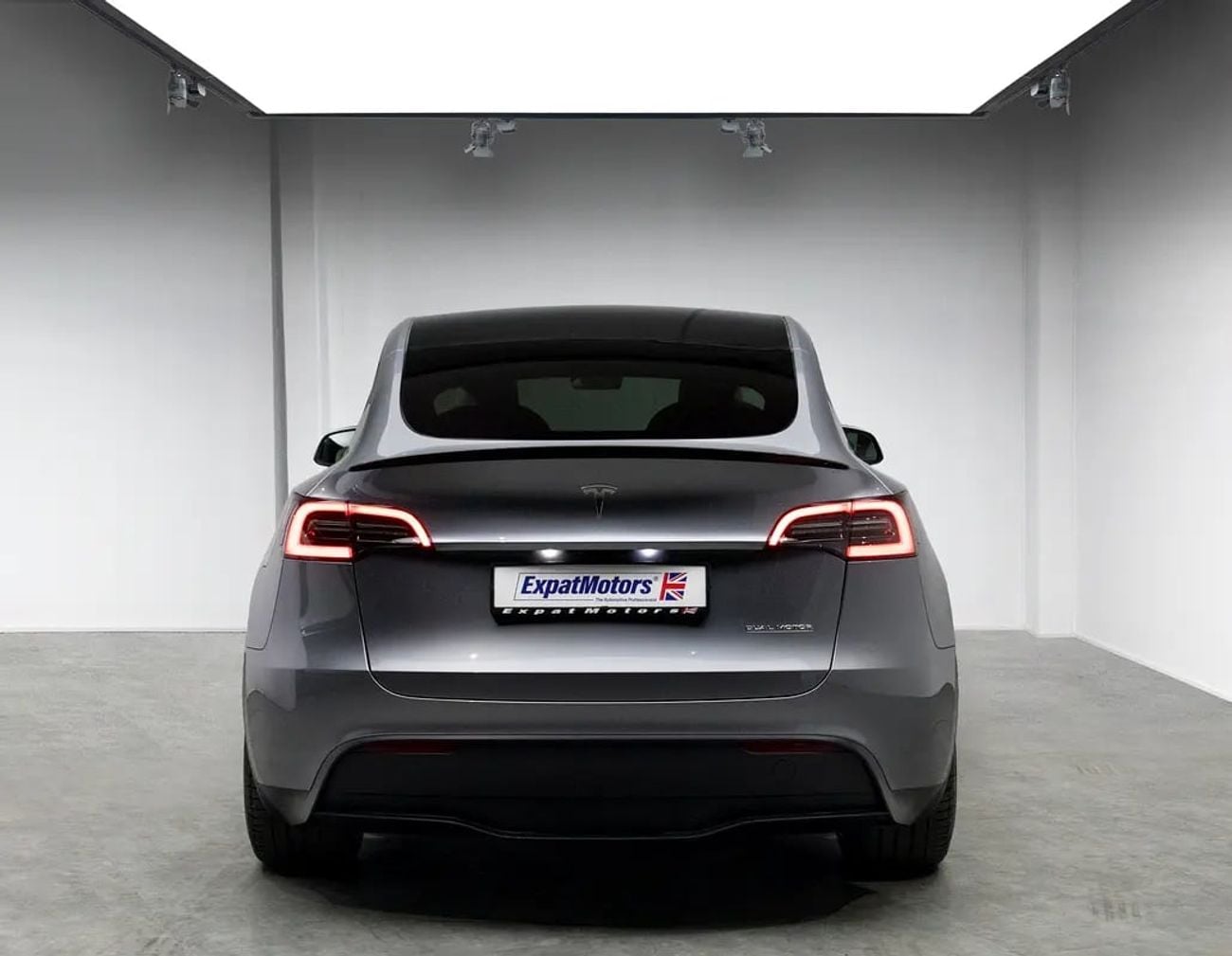 Tesla Model Y PERFORMANCE Dual Motor AWD • Warranty • GCC Spec