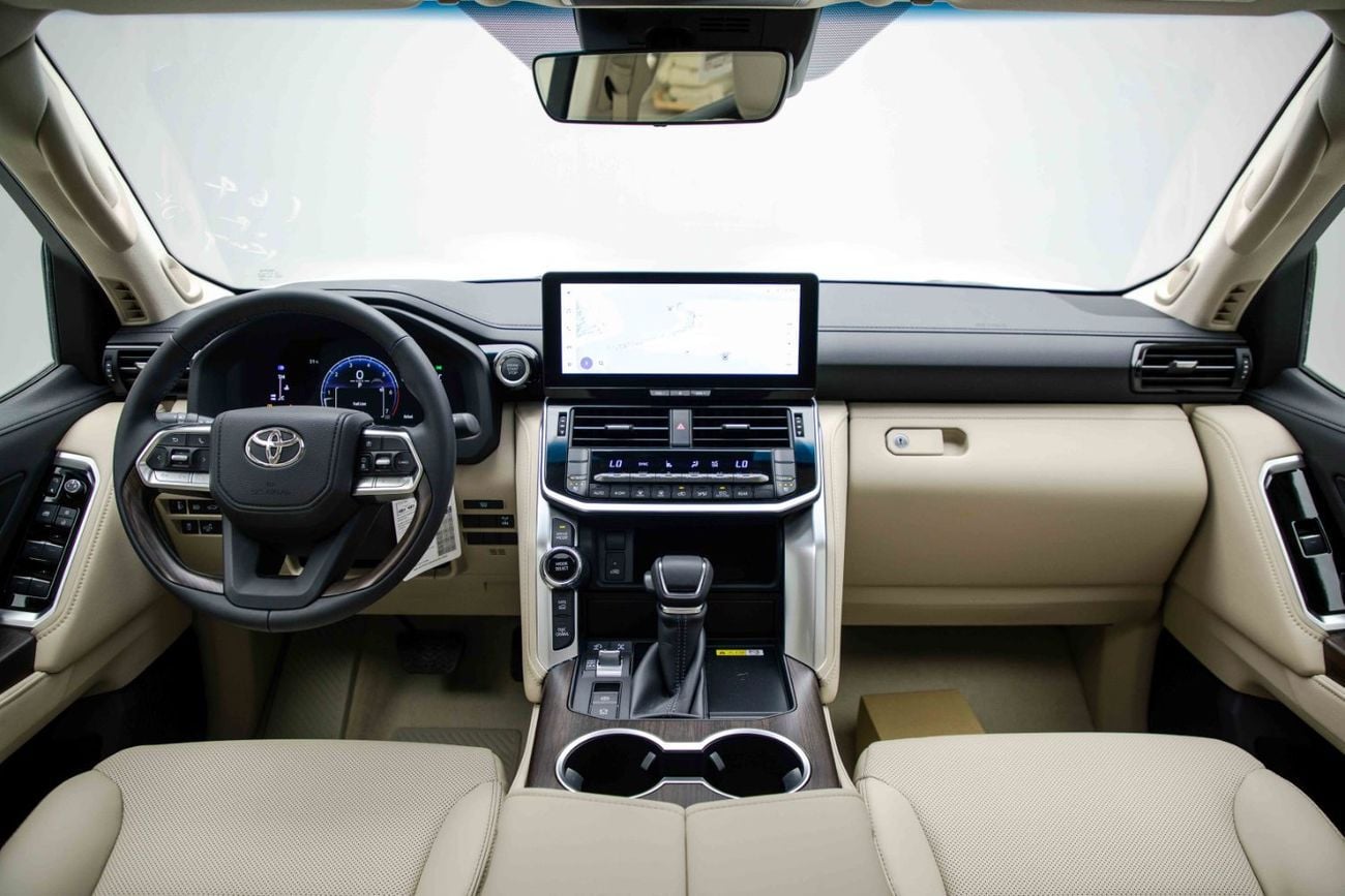 تويوتا لاند كروزر GXR LC300 3.5L - White Pearl Inside Beige | Export Only